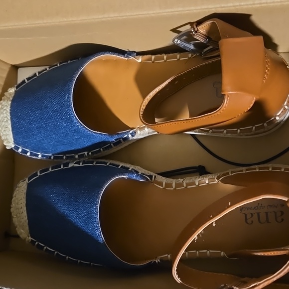 a.n.a shoes brand new in box size 7.5 never been worn - Picture 3 of 3